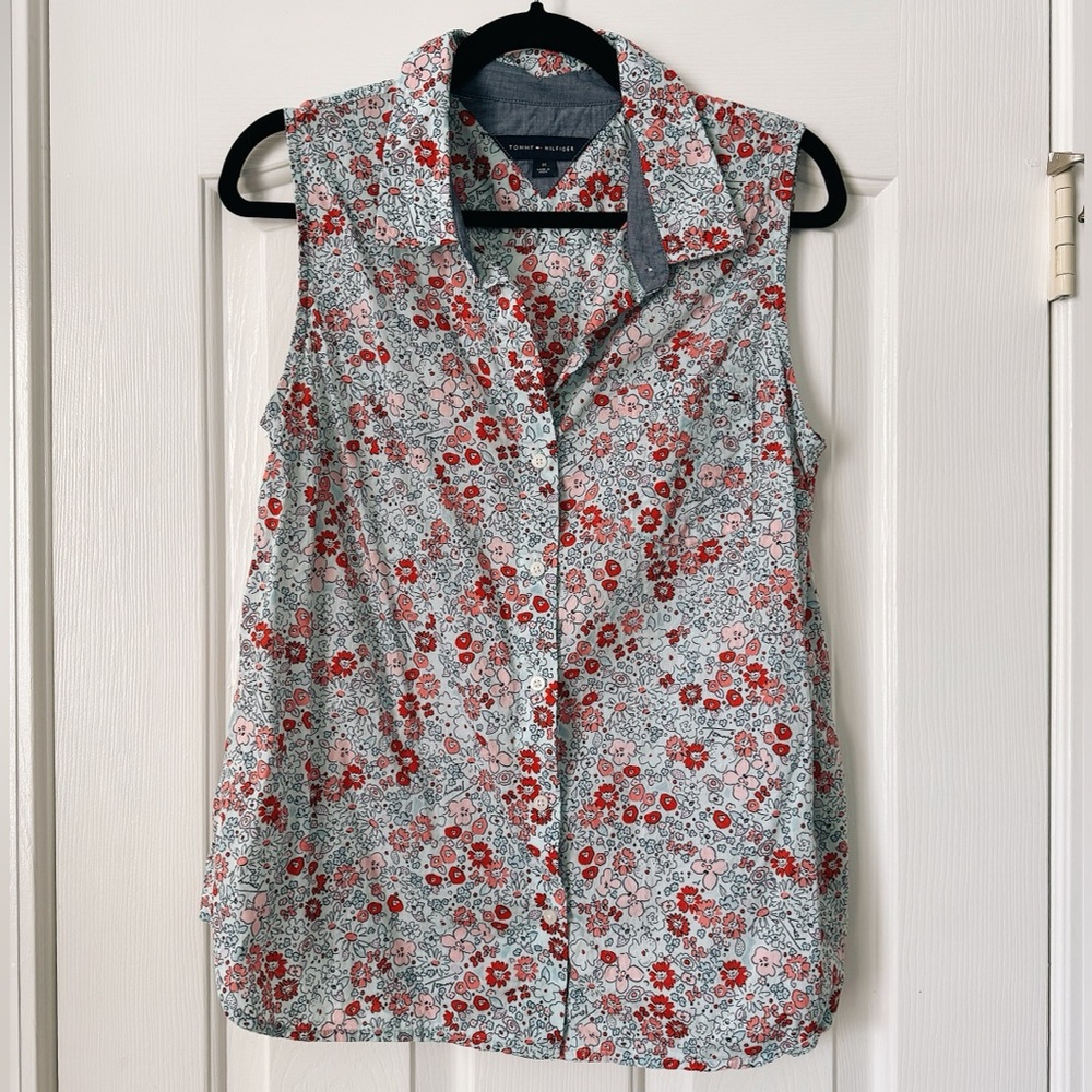 Tommy Hilfiger | Sleeveless Floral Button-Up Top